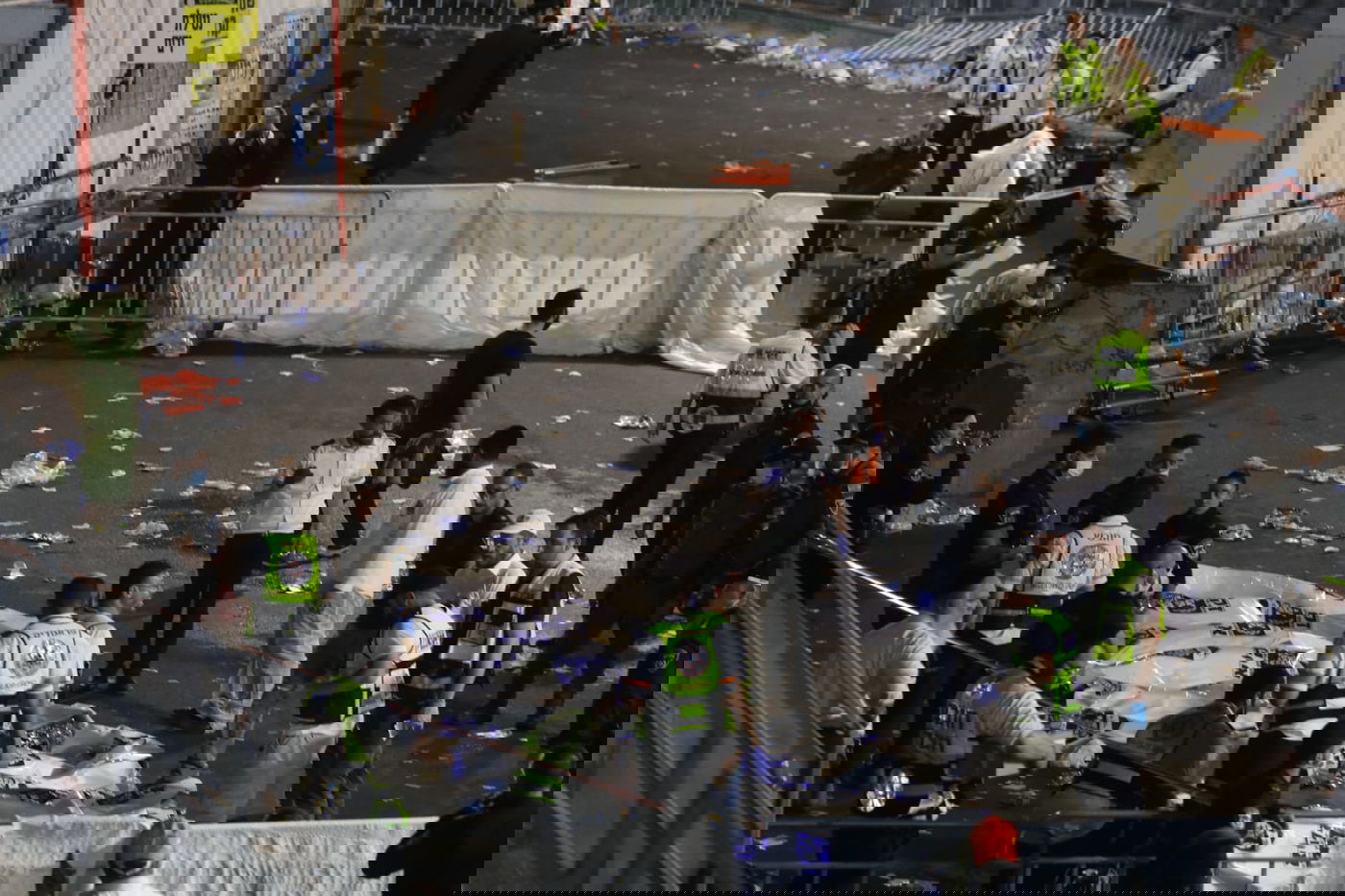 הלב שותת, ממאן להאמין: נהפך לאבל - מחולנו; אוי נא לנו