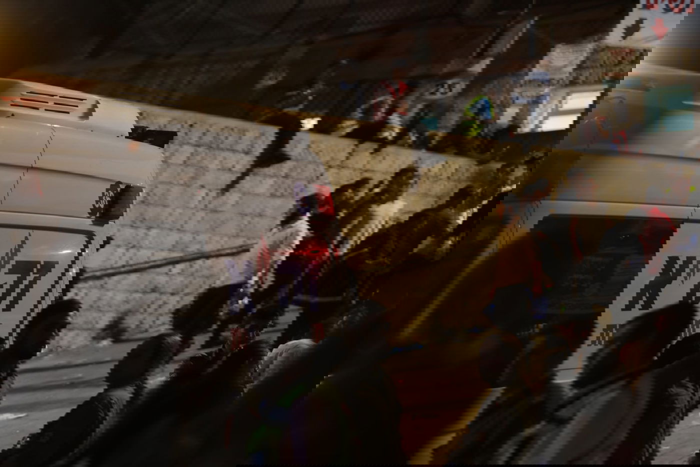 הלב שותת, ממאן להאמין: נהפך לאבל - מחולנו; אוי נא לנו