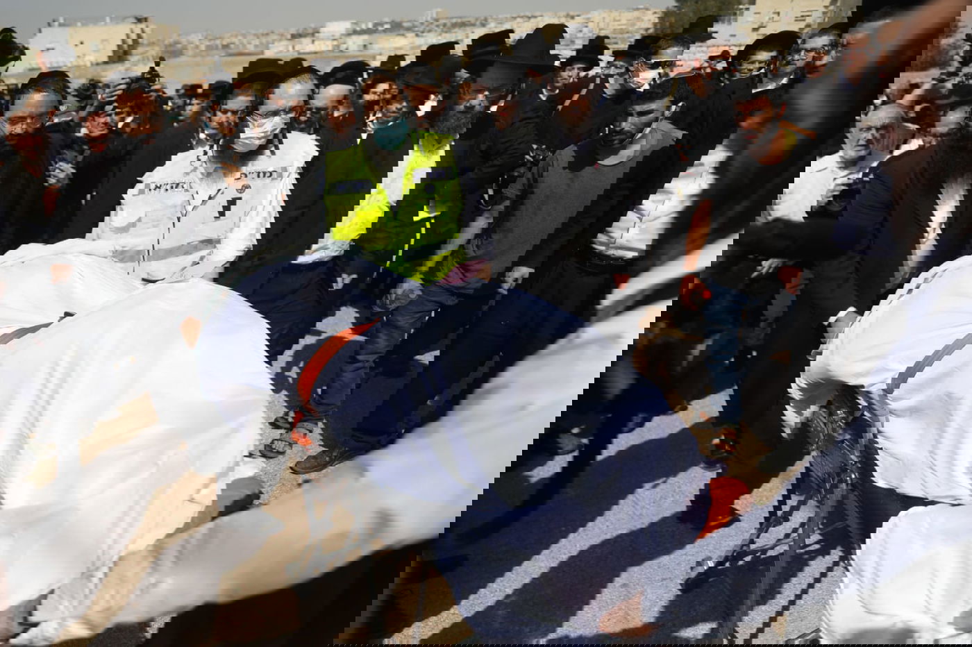 מזעזע: הילד ב'קדיש' על אביו שנהרג • צפו