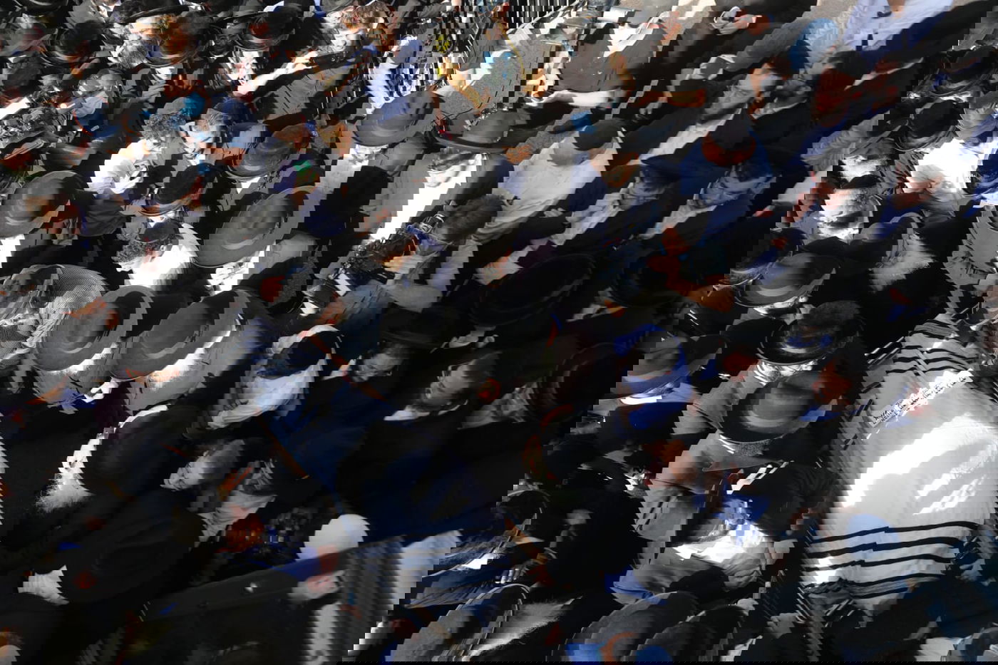 מזעזע: הילד ב'קדיש' על אביו שנהרג • צפו