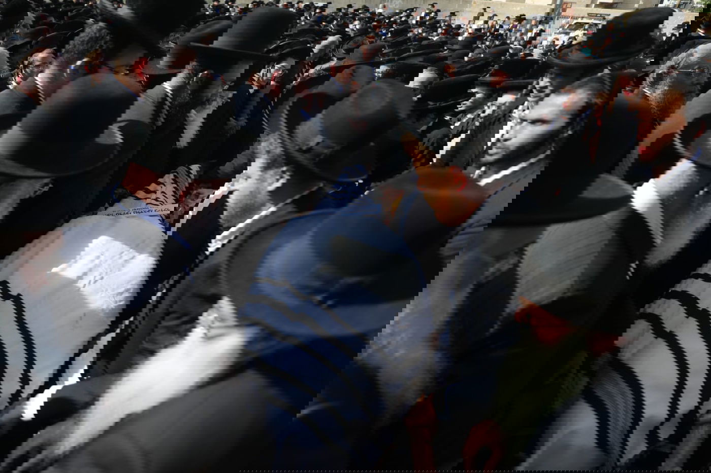 מזעזע: הילד ב'קדיש' על אביו שנהרג • צפו