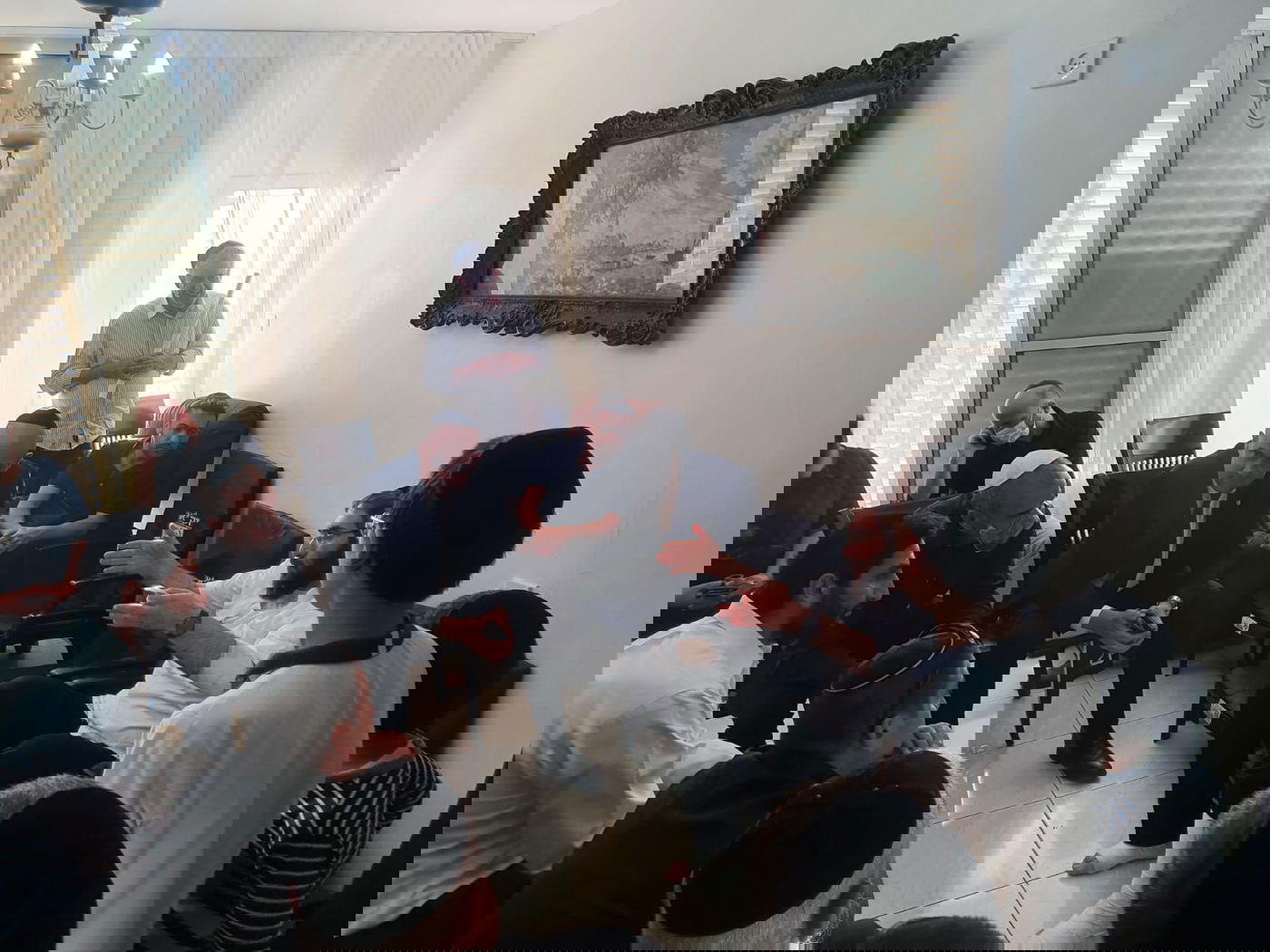 השר אוחנה מנחם את משפחת חיות