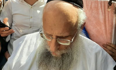 "שכבתי עם פנים אל הרצפה"; האברך שנפצע חזר למירון כדי להודות