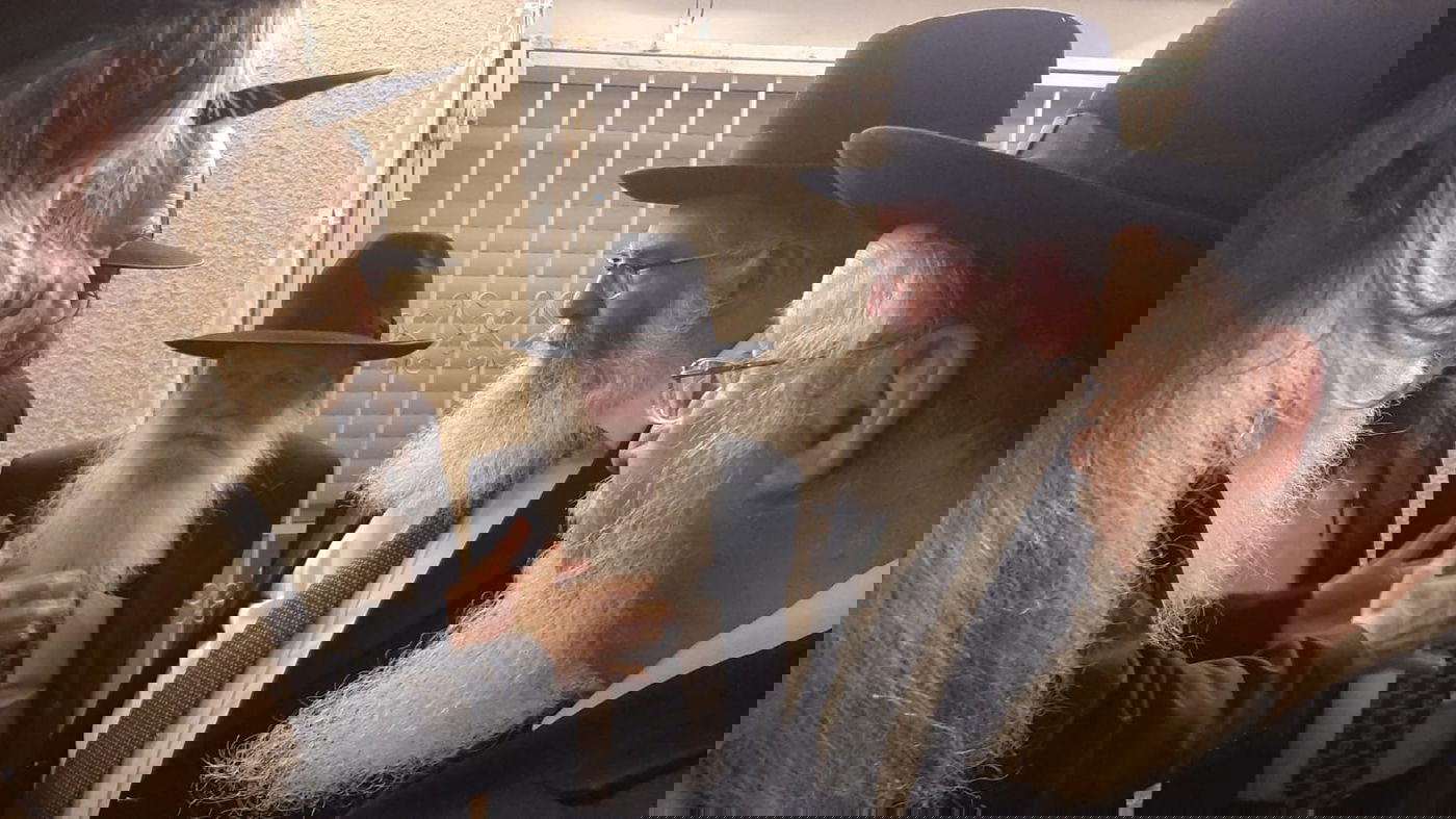 במודיעין עילית: הלוויית הרב מהכשרות בצרפת