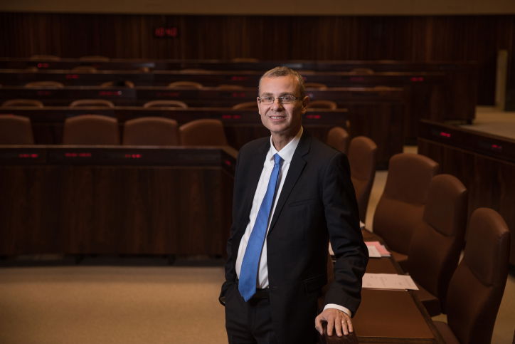 יו"ר הכנסת, יריב לוין. יקבל את המנדט, לחלקו לח"כ עם 61 חתימות?