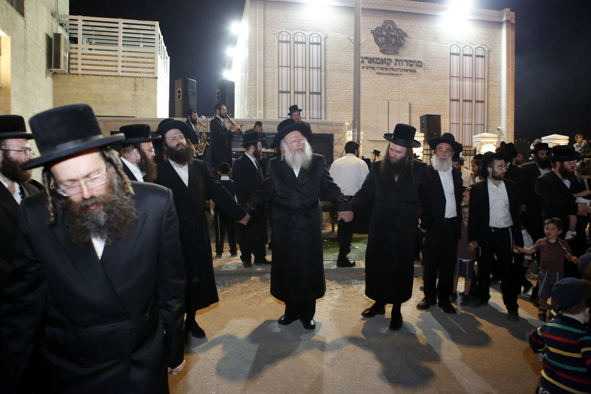 קאמארנא בבית שמש: הרבי קרא 'קוויטלאך' וערך 'טיש'