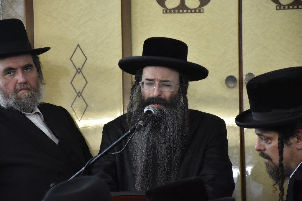 המונים בהלוויית הרבי הישיש מספינקא זצ"ל