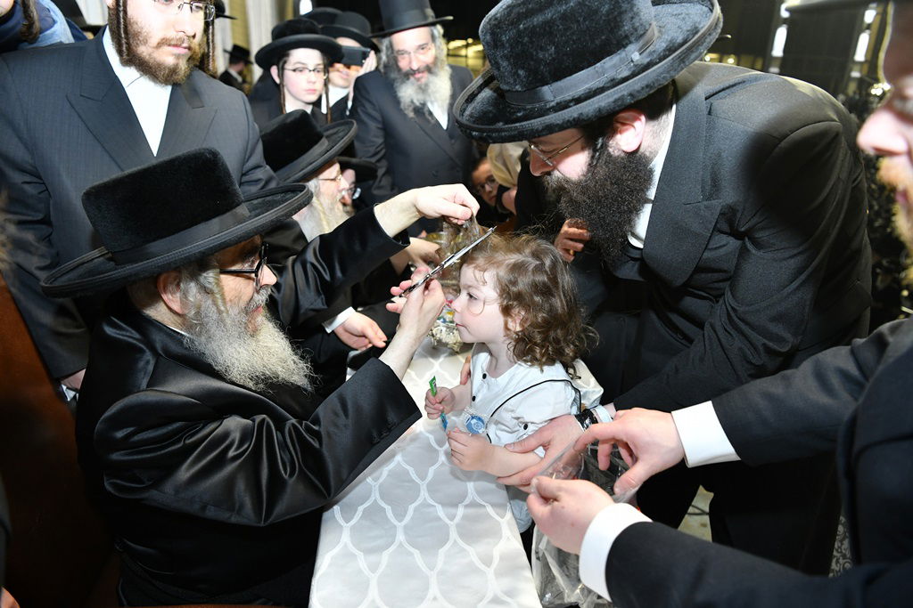 בצל האסון: כך נערכה ה'הדלקה' בסאטמר