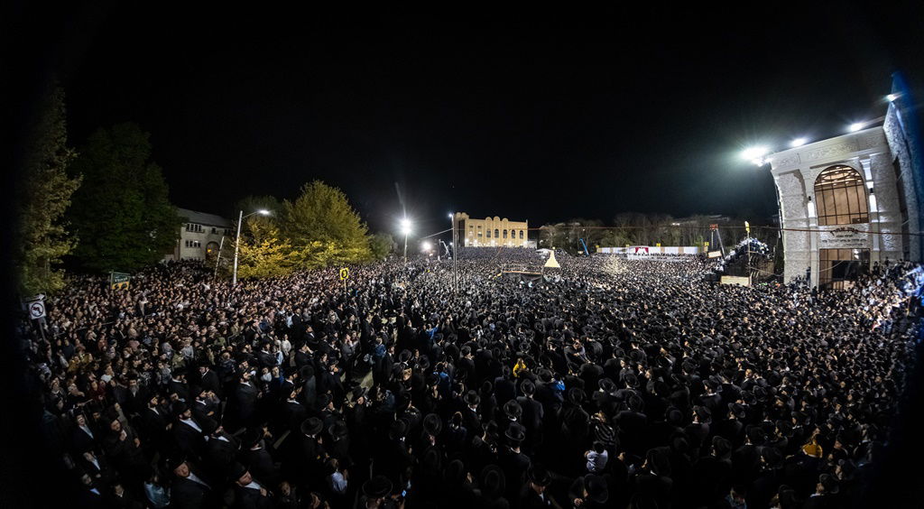 בצל האסון: כך נערכה ה'הדלקה' בסאטמר