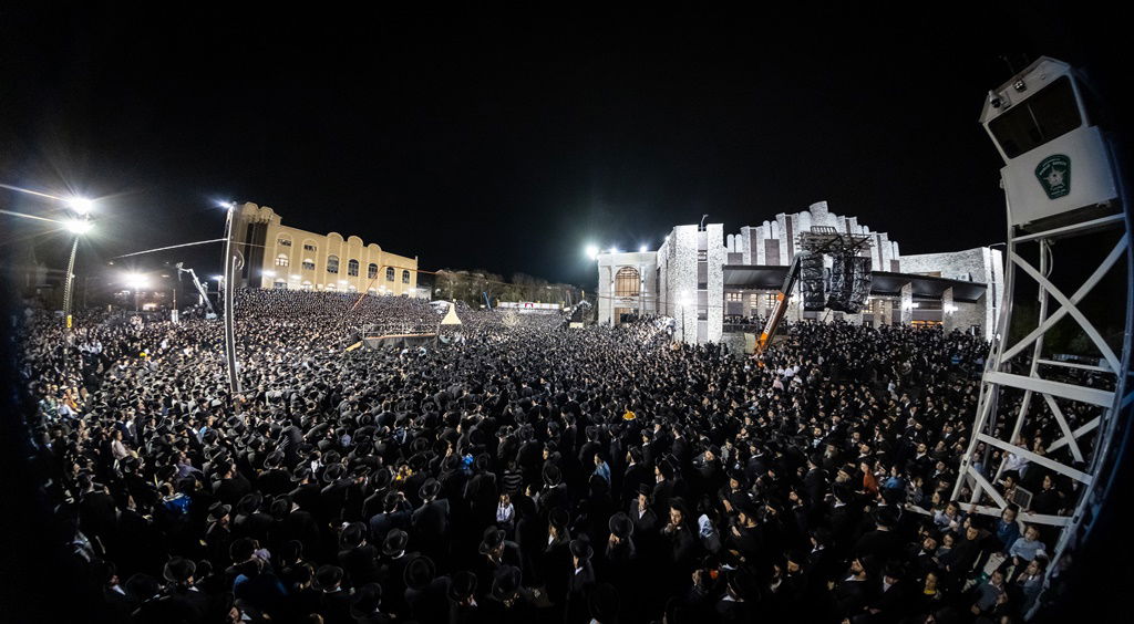 בצל האסון: כך נערכה ה'הדלקה' בסאטמר
