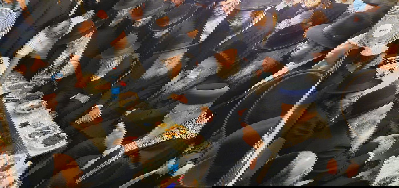 הראשון לציון הגר"י יוסף ביקר בבתי הרוגי מירון