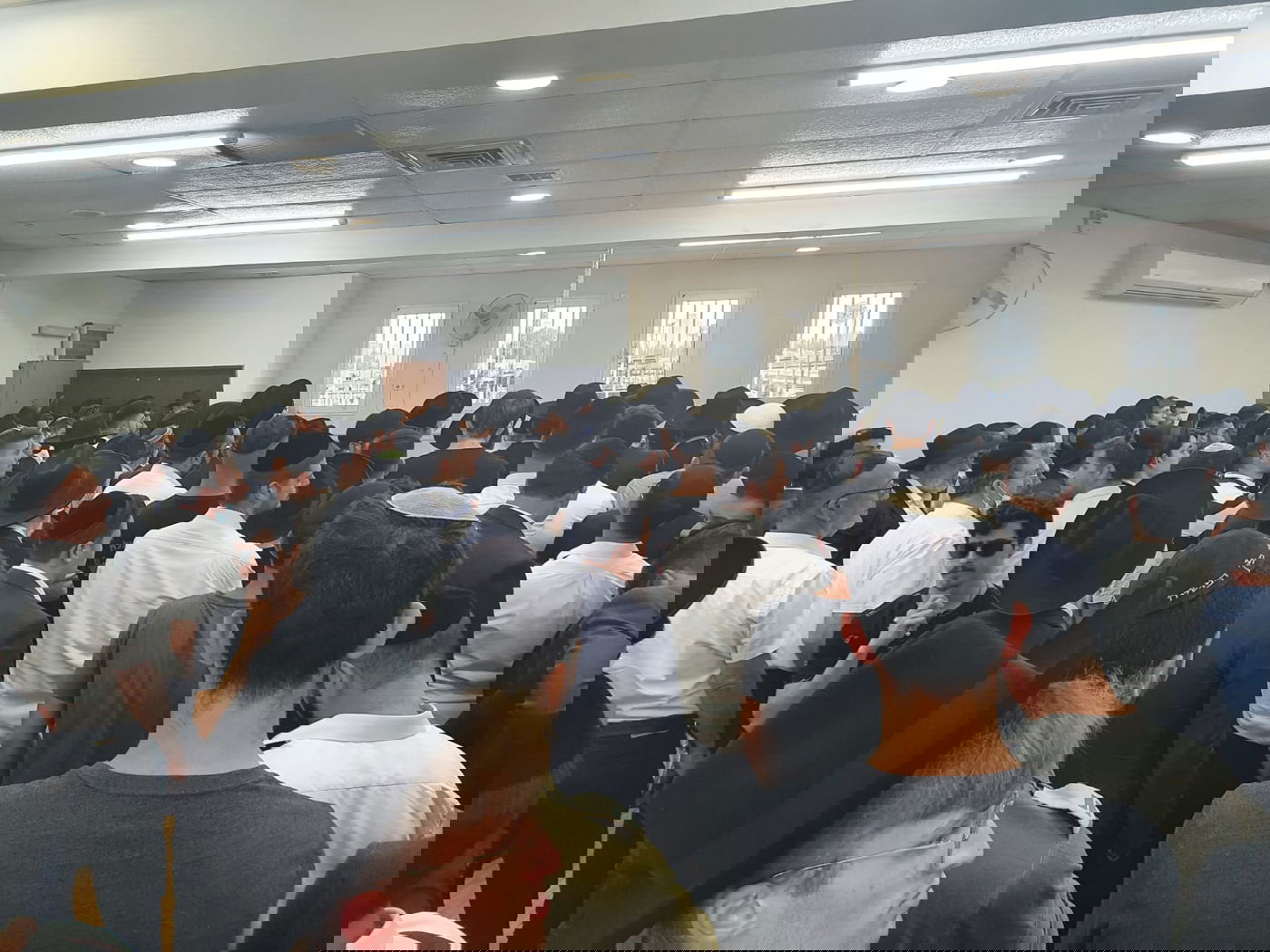 המונים בהלווית הבחור מתתיהו ברדה ז"ל