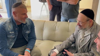 איציק זוהר ביקר אצל המקובל הרב קוק: "צמרמורת"