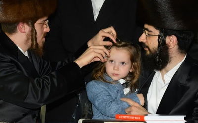 האדמו"ר מסאדיגורה ערך חלאקה לילדי חסידיו