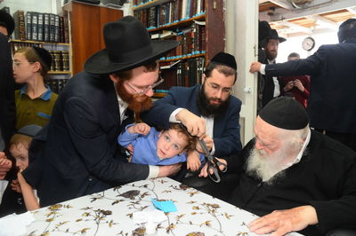 שָׁם קָנִיתָ הוֹדְךָ וַהֲדָרֶךָ: אלפי ילדי החלאקה אצל שר התורה