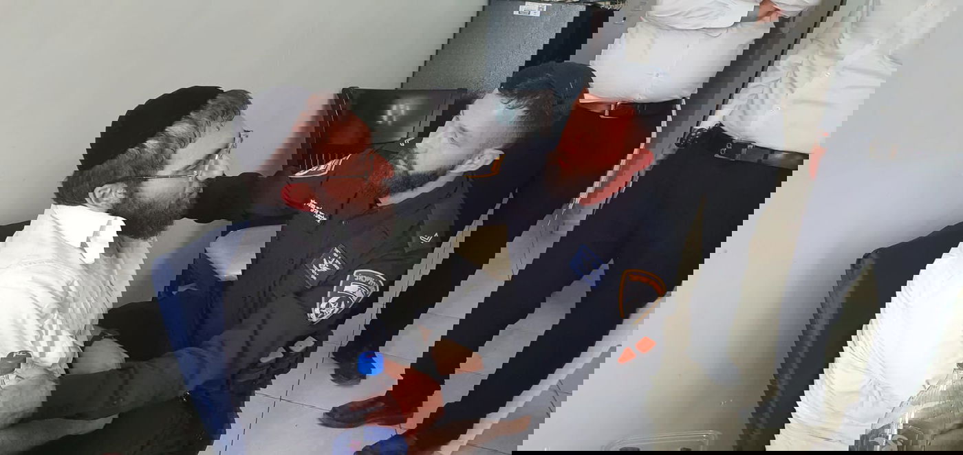 עם האב, אביגדור