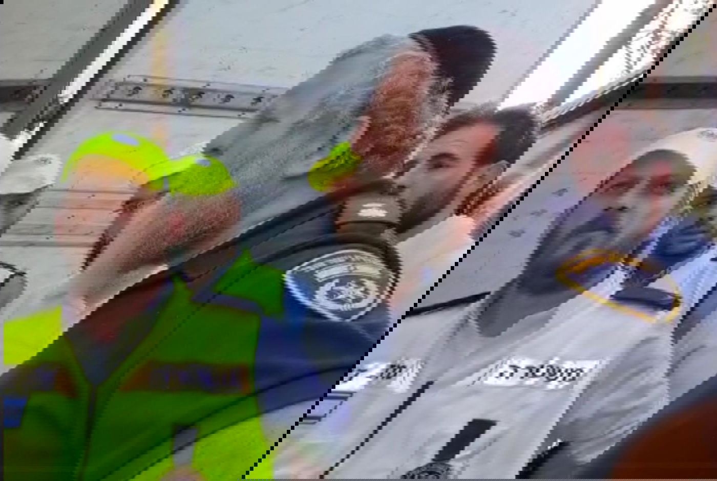 האיש שקישר בין המשפחות בעולם לרשויות