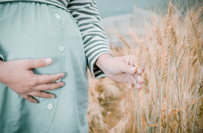 איך תספרי לחברה בלי ילדים שאת בהריון?
