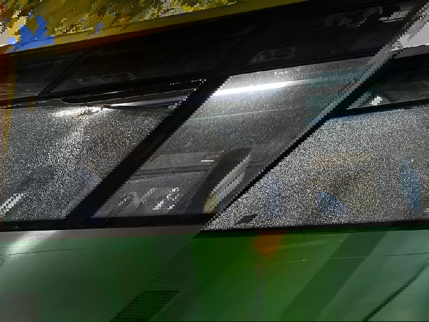 הר הזיתים: הרבי מזוועהיל וקבוצה מחסידיו נרגמו באבנים