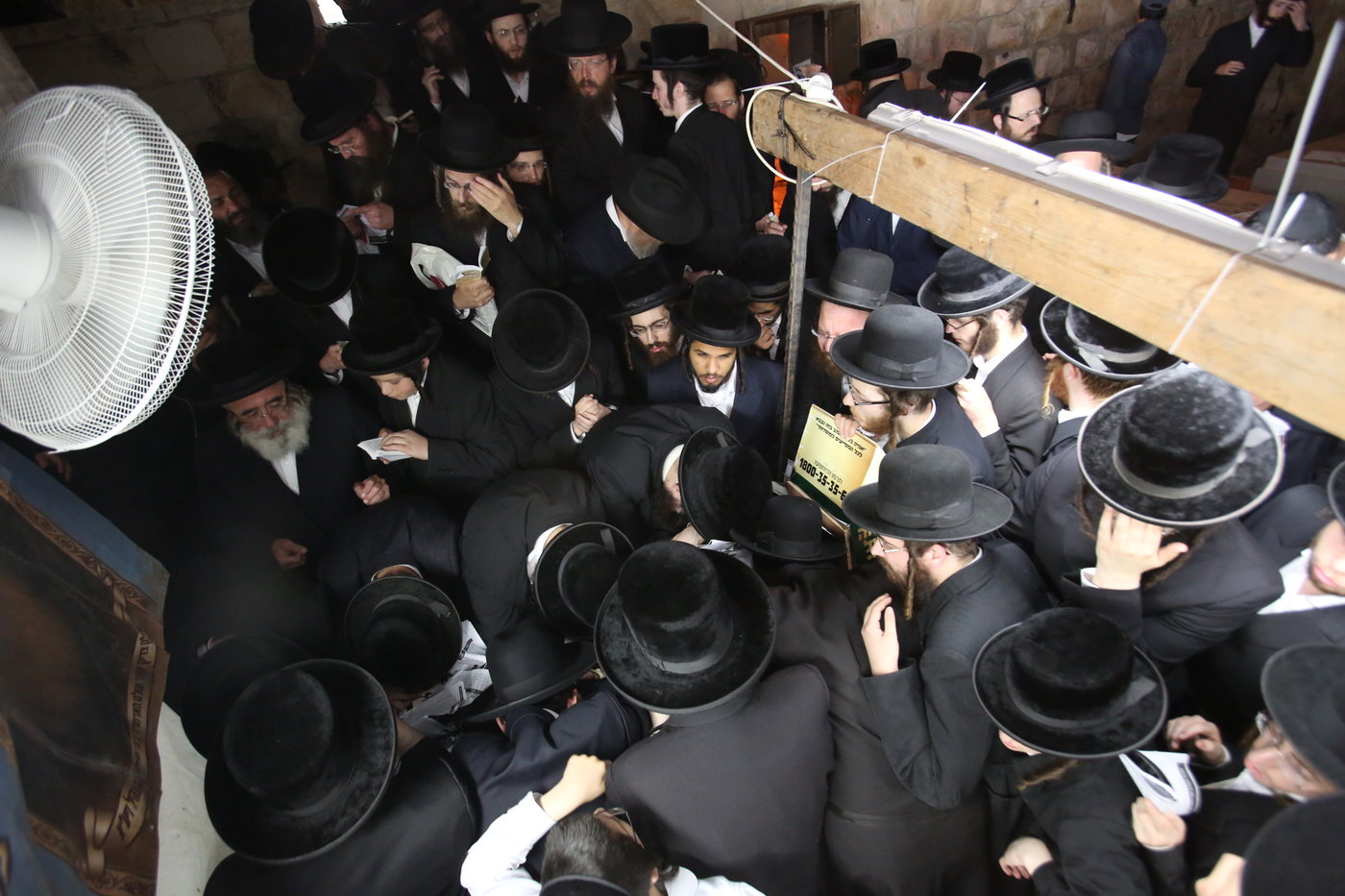 עקב המצב הבטחוני בוטלה העליה לקברו של ר' שלמה מזוועהיל