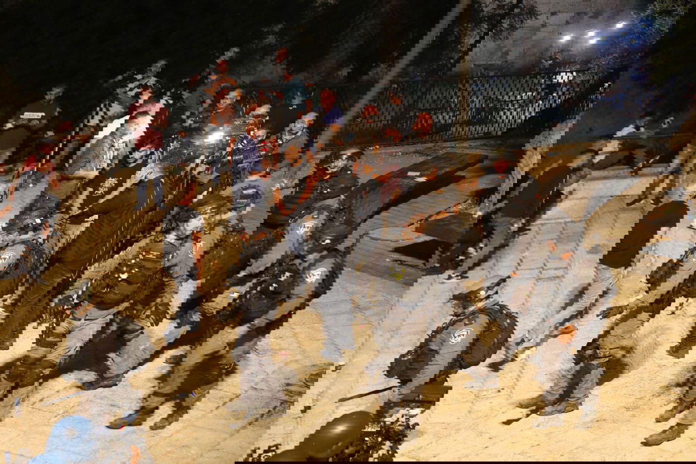 מהומות בהר הבית; רקטה שוגרה מעזה; צה"ל תקף עמדה