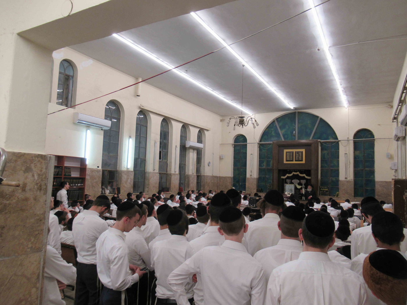 ככלות השבעה: עצרת מספד בישיבת פוניבז'