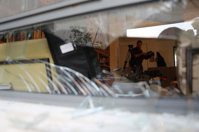 "הכל היה מנופץ"; התושב  שביתו נפגע משחזר