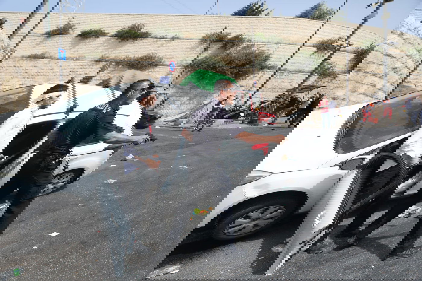 תיעוד דרמטי מירושלים: יהודים ניצלו מלינץ' בשער האריות