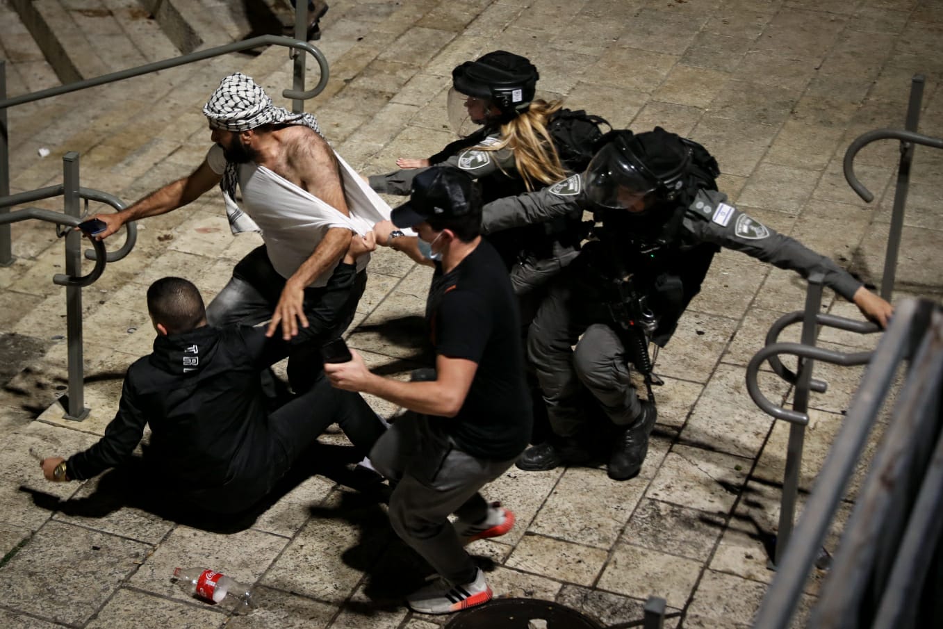 עימותים בירושלים, בחיפה ובנצרת; טנקים תקפו ברצועה