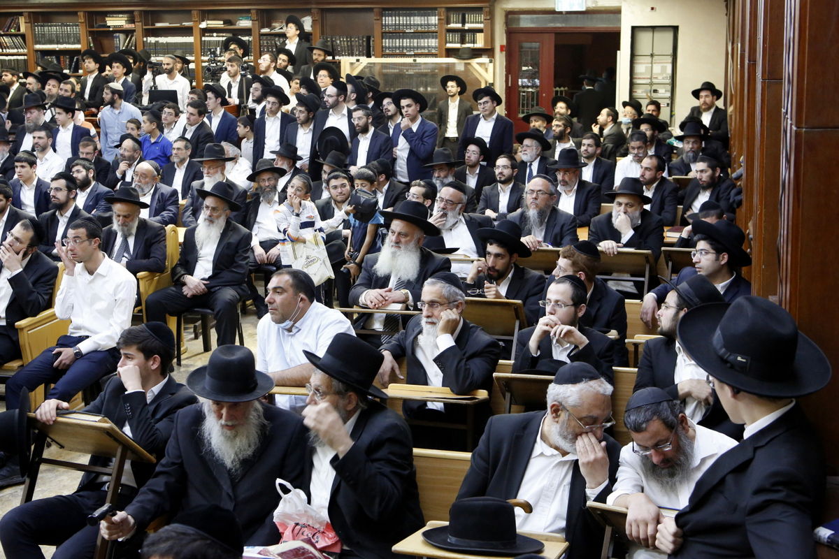 יובל שנים להסתלקותו: המונים בעצרת לזכר הגאון רבי עזרא עטיה זי"ע