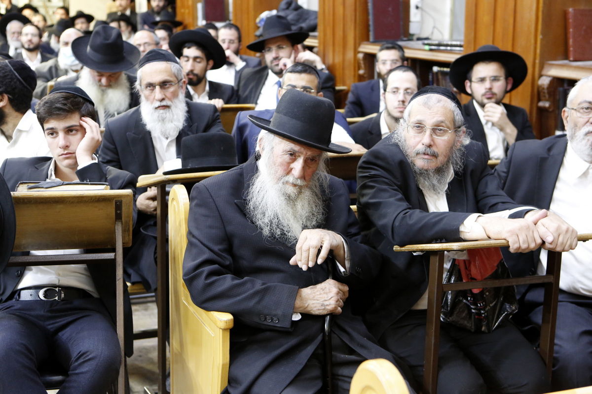 יובל שנים להסתלקותו: המונים בעצרת לזכר הגאון רבי עזרא עטיה זי"ע