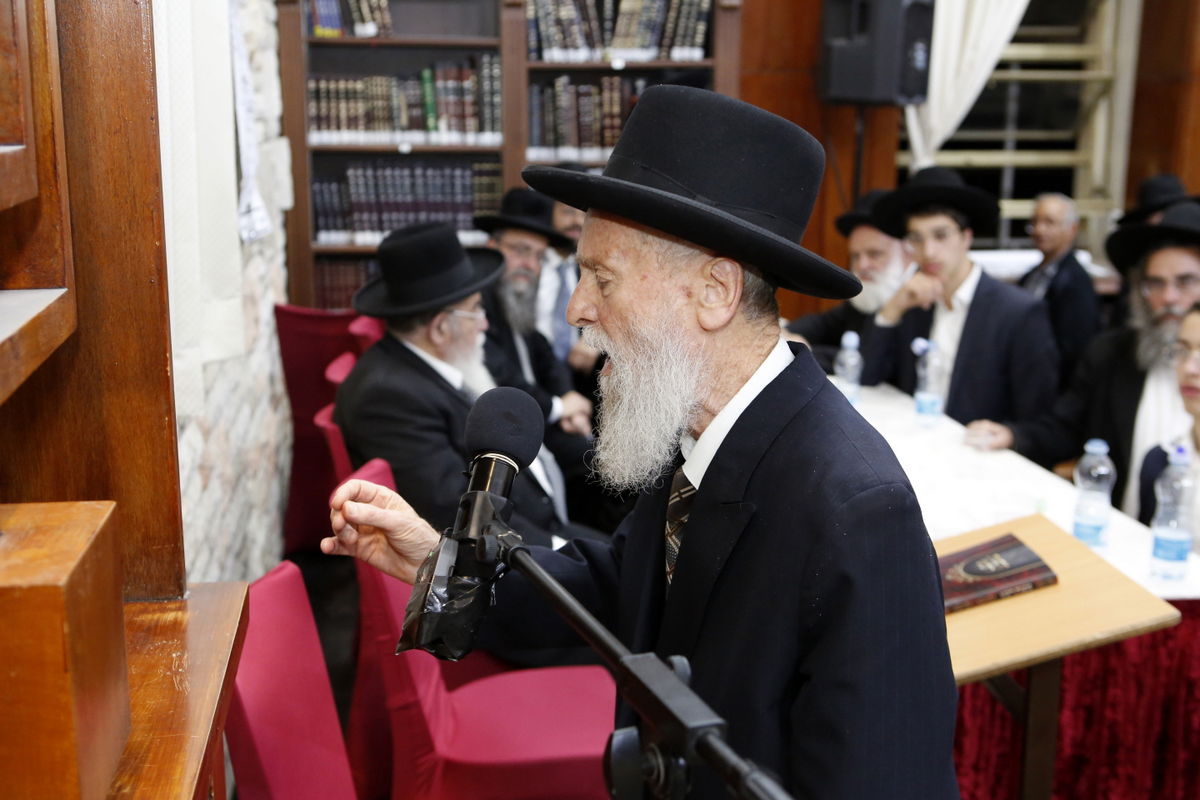 יובל שנים להסתלקותו: המונים בעצרת לזכר הגאון רבי עזרא עטיה זי"ע