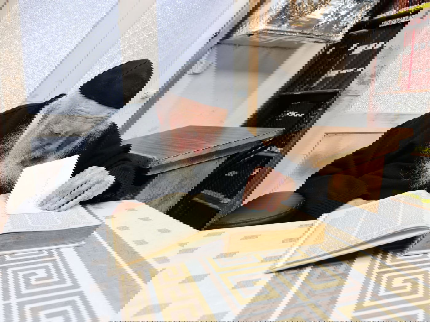 "שומר החומות"; מרן שר התורה שוקד על תלמודו