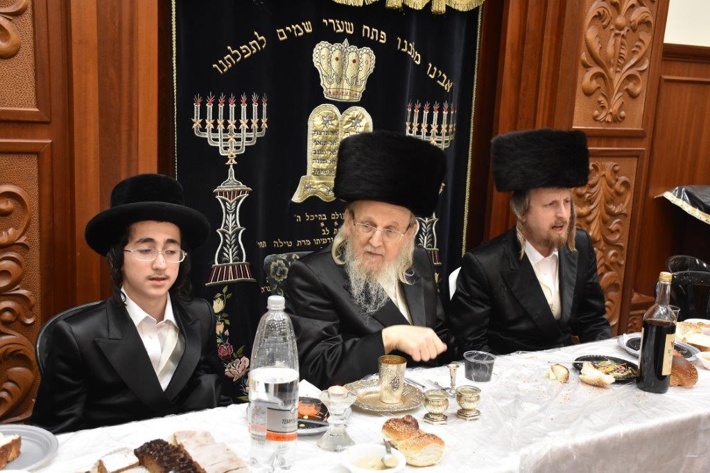 באוז'רוב חגגו בר מצווה לנכדו של האדמו"ר