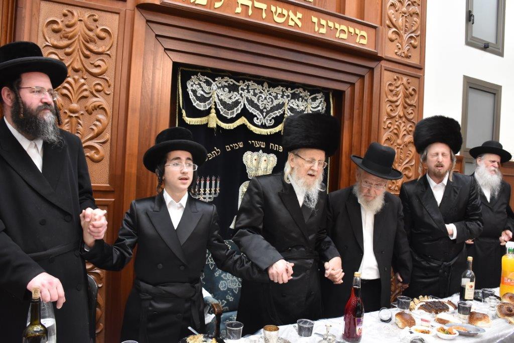 באוז'רוב חגגו בר מצווה לנכדו של האדמו"ר