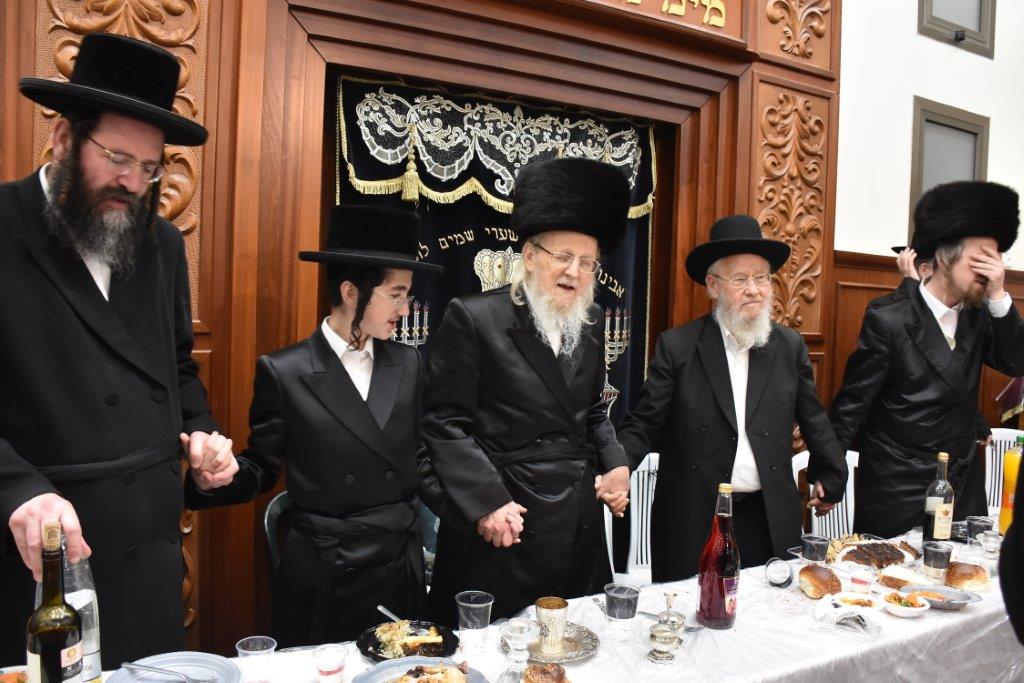 באוז'רוב חגגו בר מצווה לנכדו של האדמו"ר