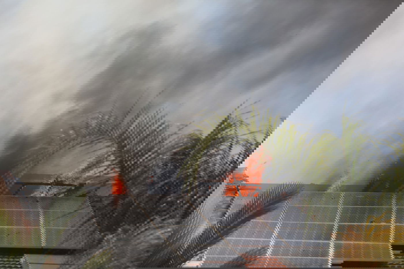 שני אזרחים נהרגו; מטח הטילים גבר על מערכת כיפת ברזל