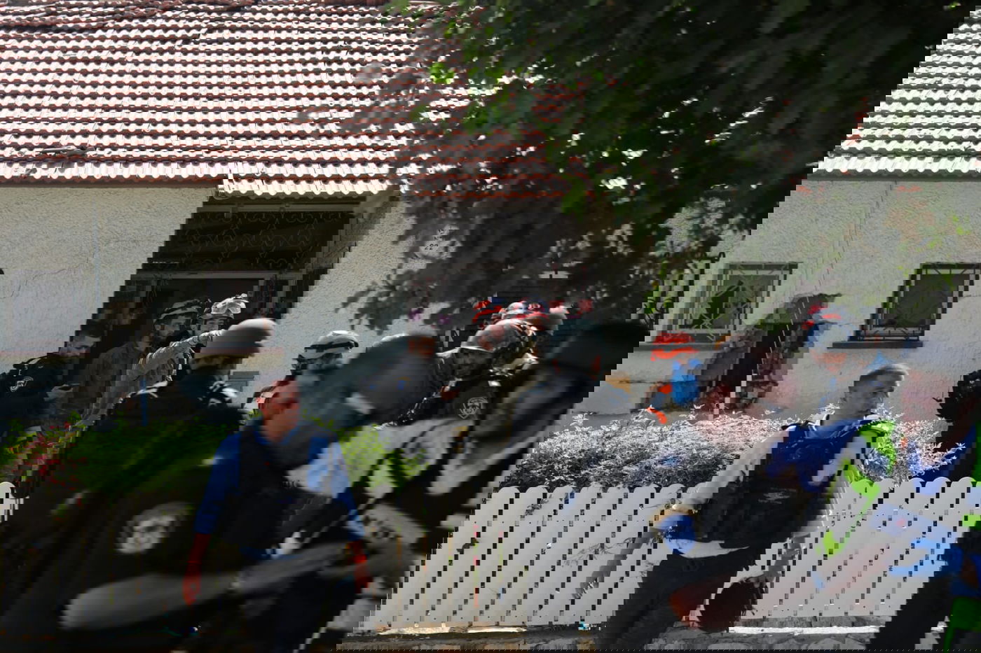 שני אזרחים נהרגו; מטח הטילים גבר על מערכת כיפת ברזל