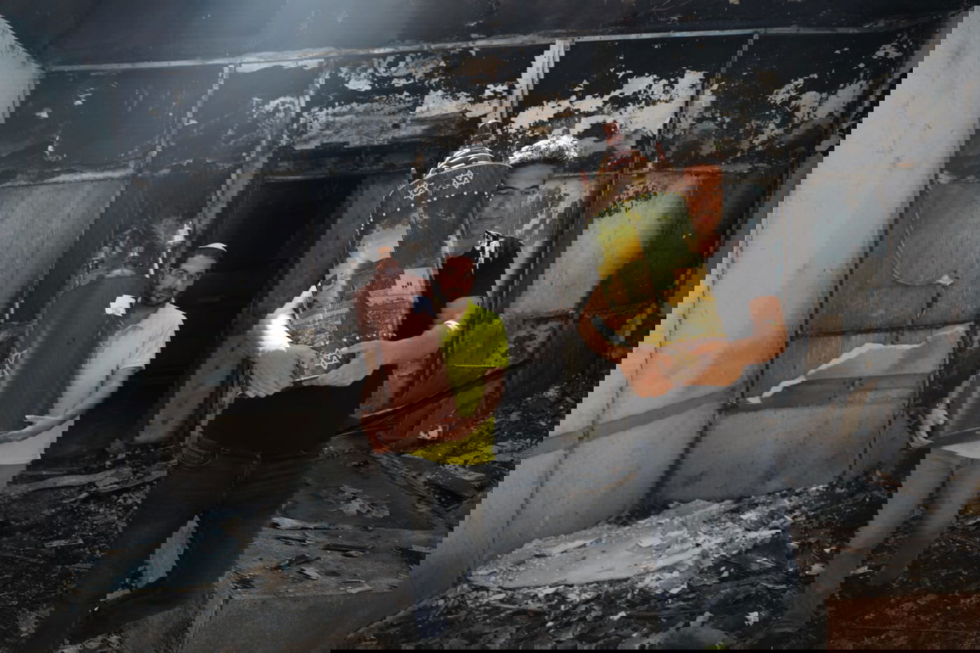 בית הכנסת נשרף וניזוק; ספרי התורה ניצלו