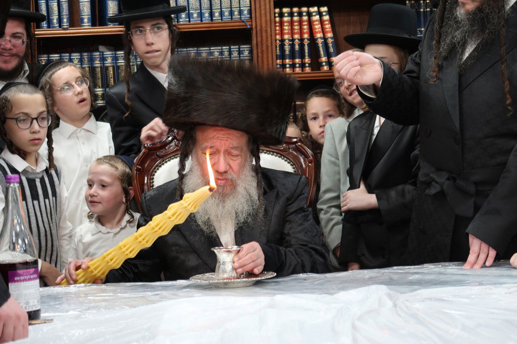 צפו: האדמו"ר מזוועהיל שבת בביתר עילית