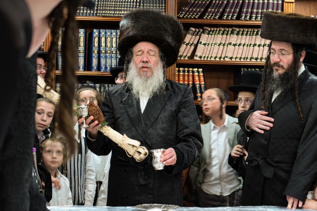 צפו: האדמו"ר מזוועהיל שבת בביתר עילית