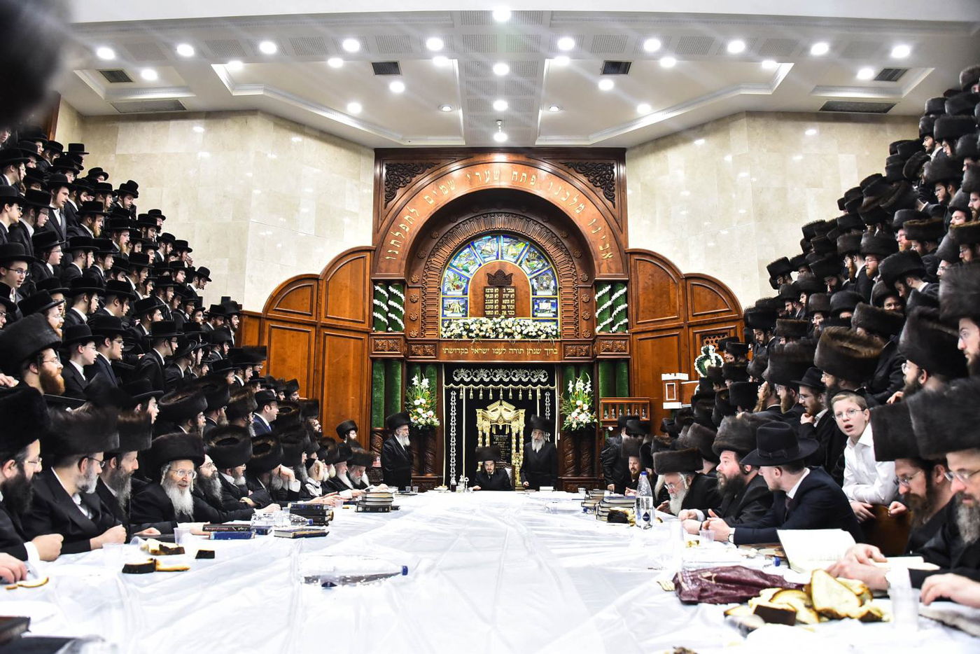 לימוד תורה ו'טיש': כך ציינו את חג השבועות בסאדיגורה