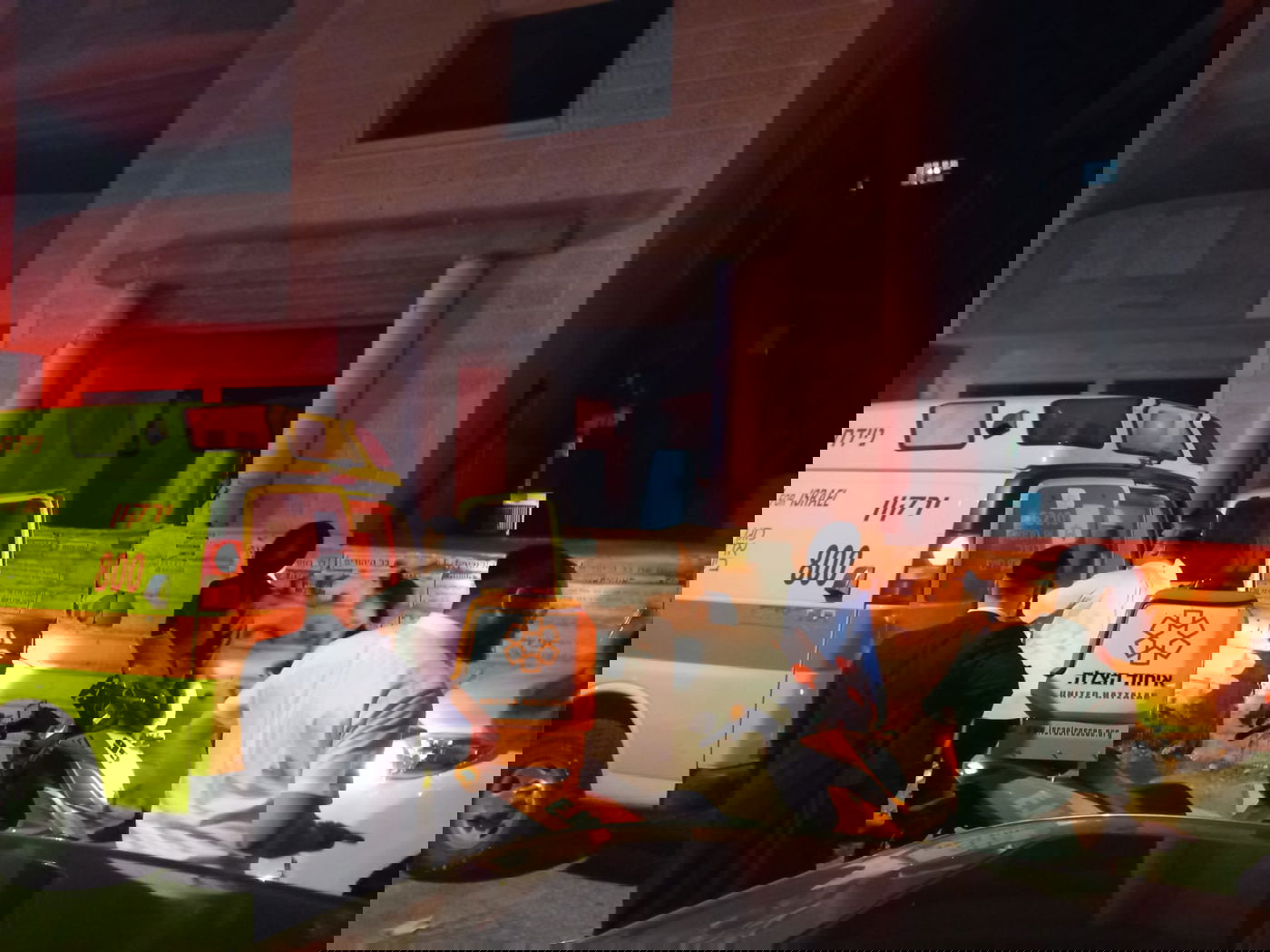 תלמיד ישיבה נפל מגובה באתר בניה ונפצע