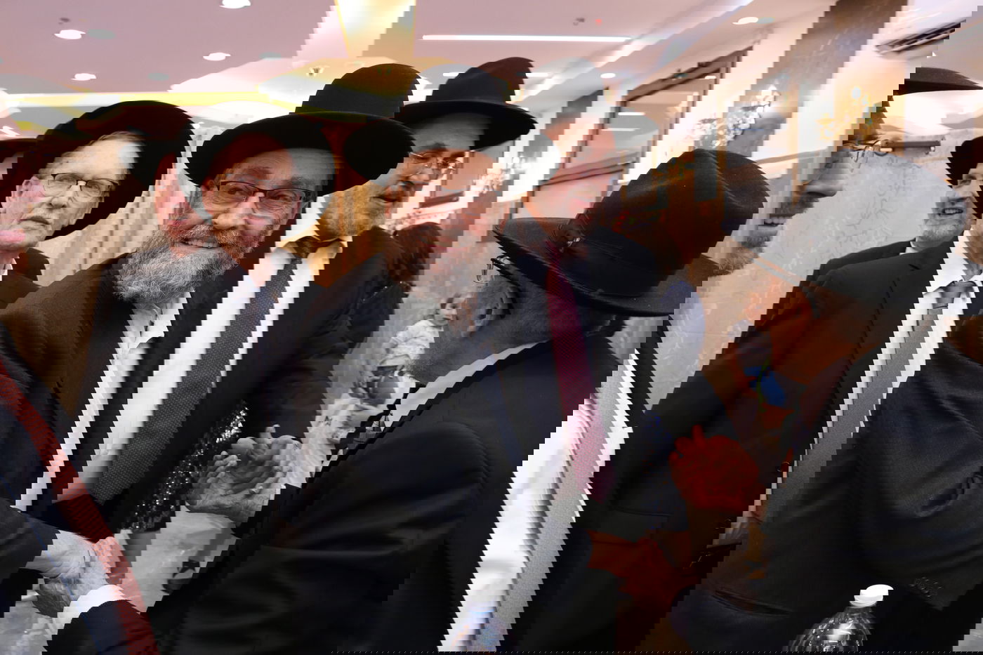 יעקב אשר אירס; רבנים ואישי ציבור באו לברך