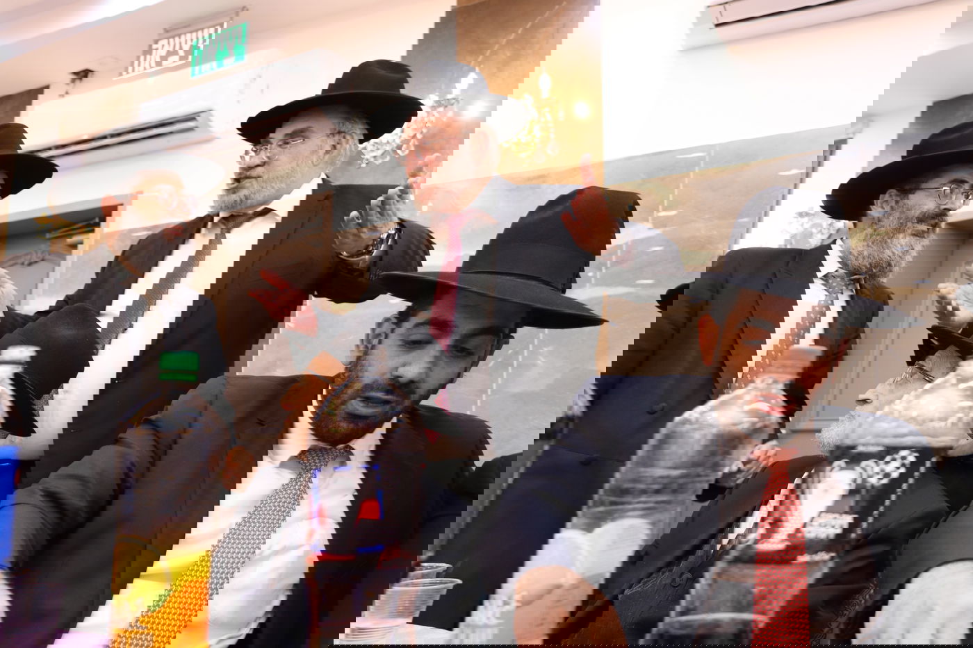 יעקב אשר אירס; רבנים ואישי ציבור באו לברך