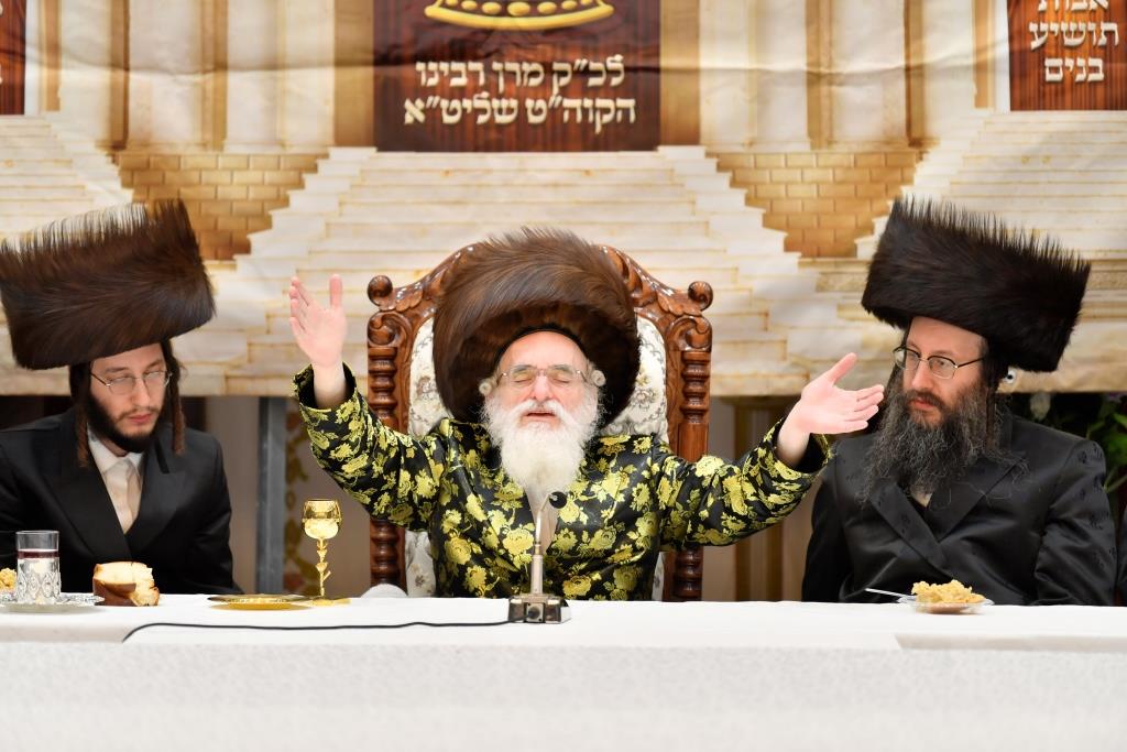 בויז'ניץ נעלו את החג בשילוב שמחת ה'פארשפיל' לנכד הרבי