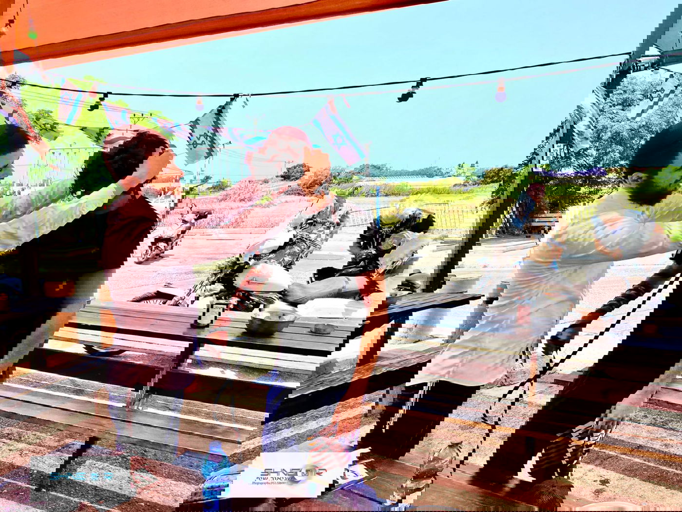 החב"דניקים הסתערו עם התפילין על מרכזי הערים