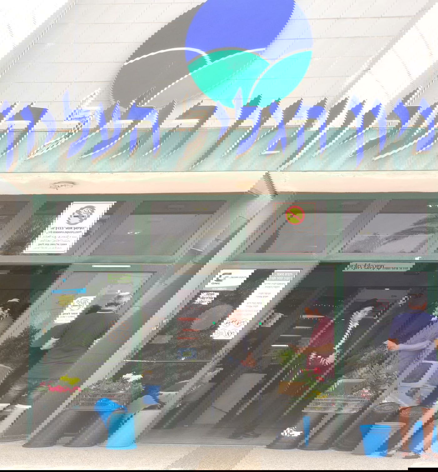 החב"דניקים הסתערו עם התפילין על מרכזי הערים