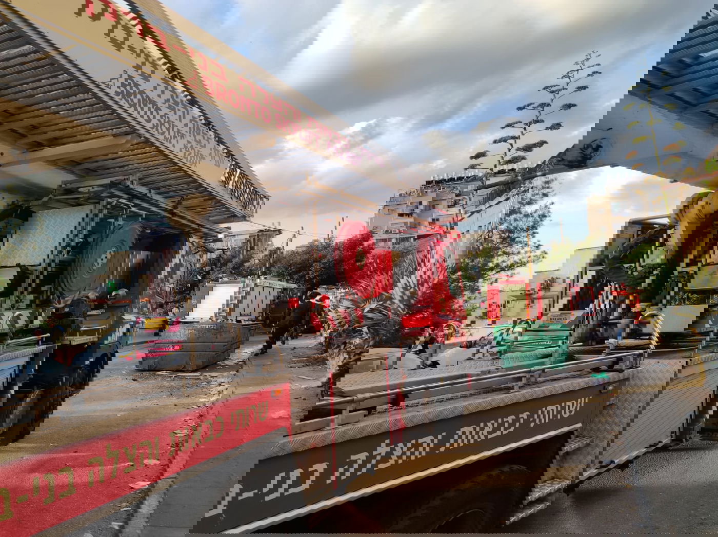 כיבוי השריפה בחדר האוכל