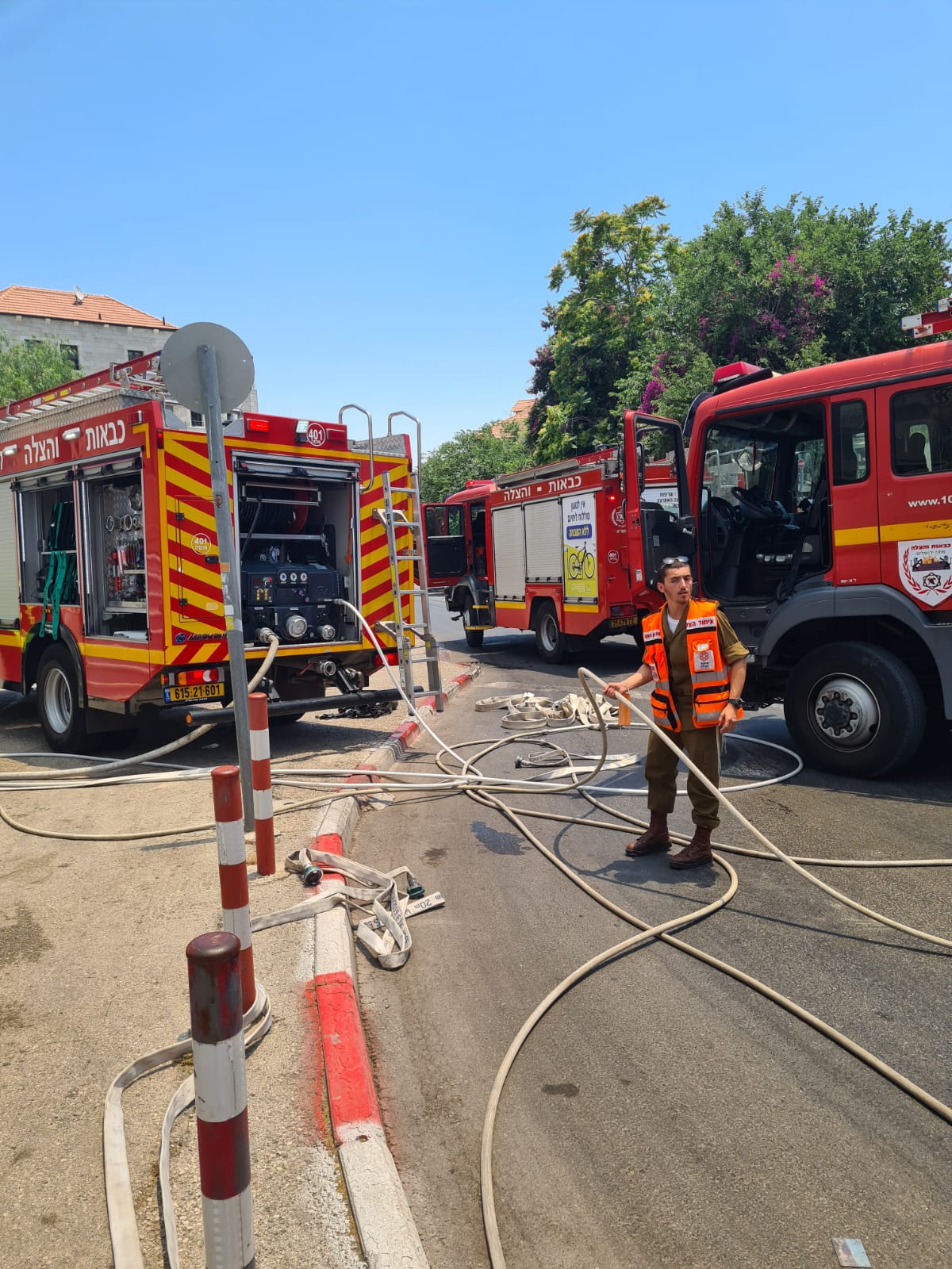 תינוקת נפצעה קל בשריפה בבניין מגורים